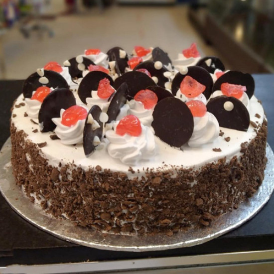 2lbs Black Forest Special Cake from Bakers Inn 2lbs Black Forest Special Cake from Bakers Inn