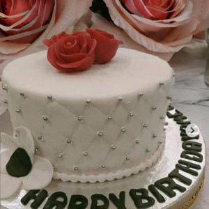 Pearl Elegance Rose Cake