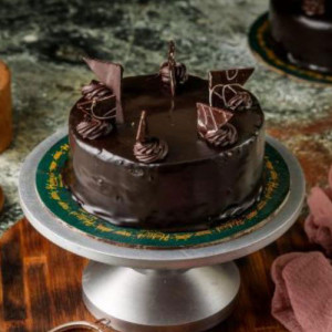 2Lbs Hobnob Bakery Brownie Cake