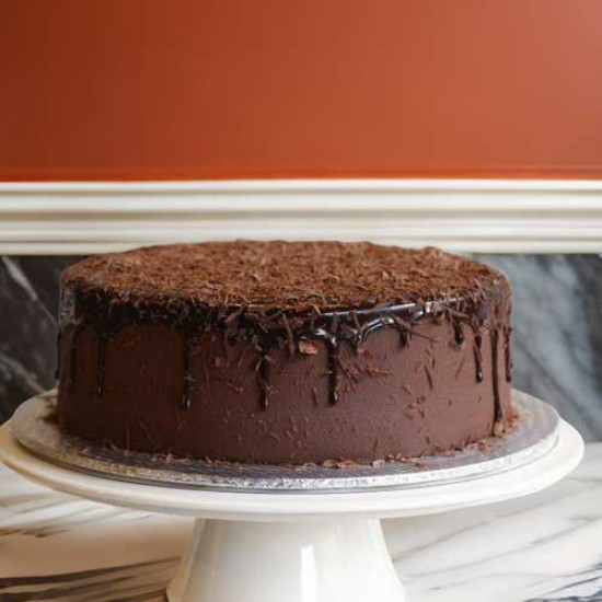 2Lbs Chocolate Dream Cake from Tehzeeb Bakers 2Lbs Chocolate Dream Cake from Tehzeeb Bakers